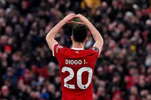 تكريم مؤثر للبرتغالي الراحل ديوجو جوتا قبل مباراة بورتو وأتلتيكو مدريد